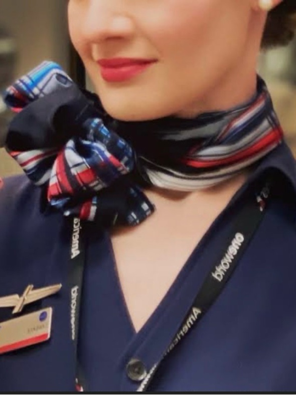 American Airlines flight attendant scarf - Picture 4 of 5